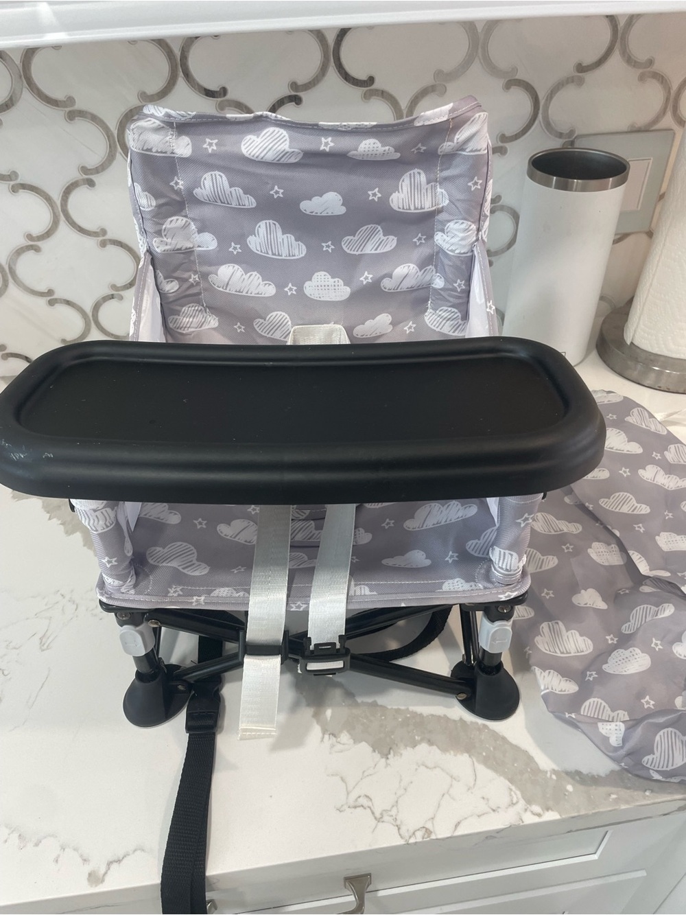 Kids Gray Cloud Print Portable Booster Seat with Tray